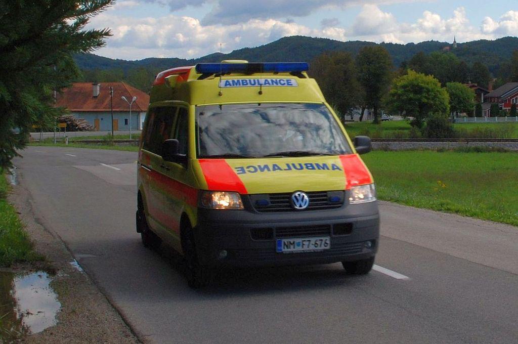Immagine per Incidente tra auto e moto a Nova Gorica, due persone ferite
